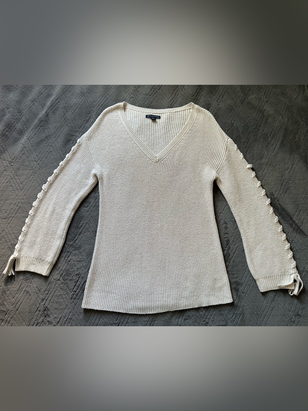 American Eagle Outfitters V-Neck Lace-Up Sleeve Knit Sweater - Cream Size M